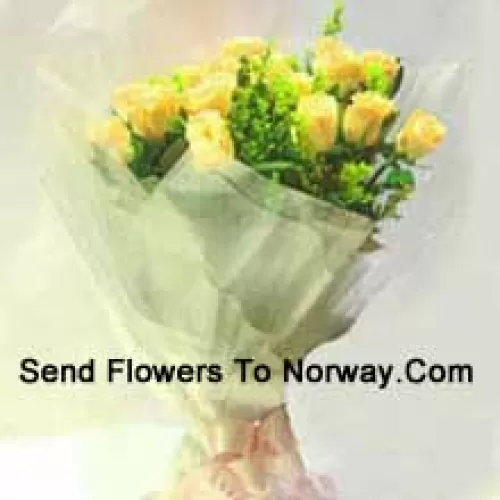 Bouquet de 11 roses jaunes avec des remplissages saisonniers